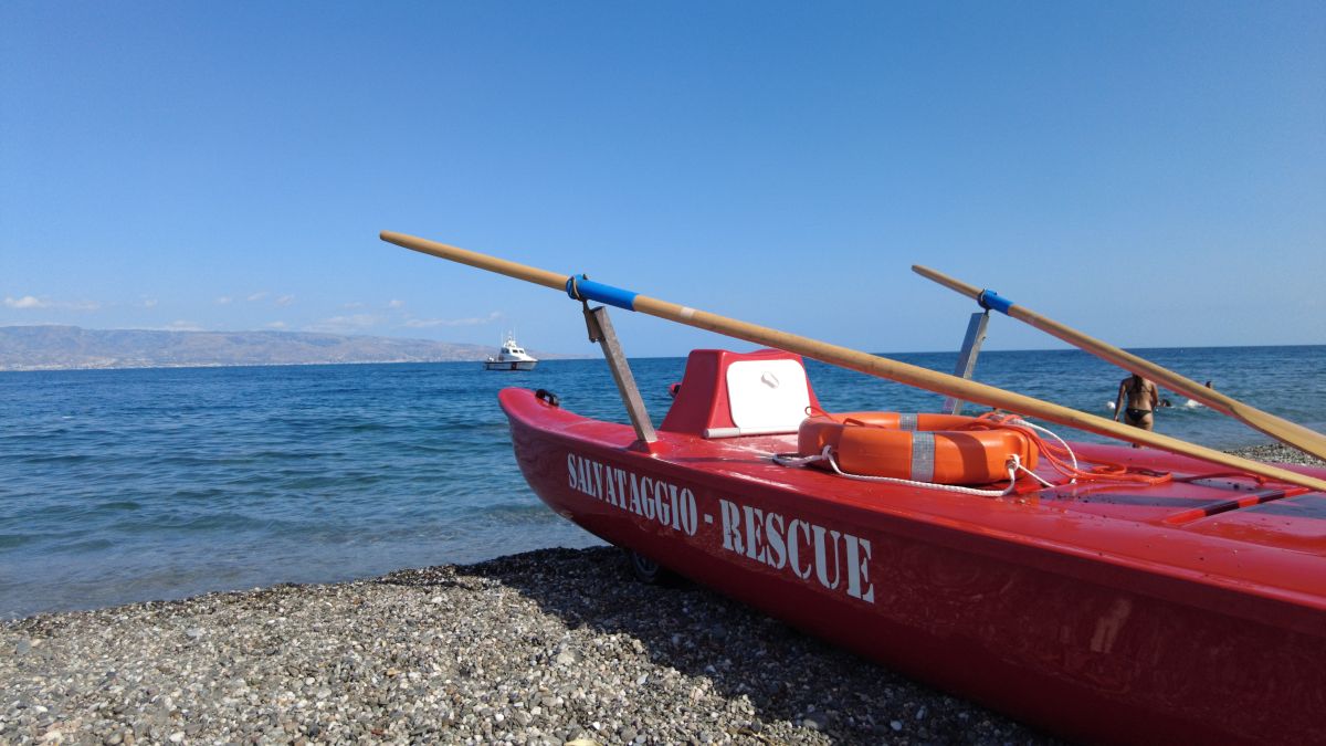 La sicurezza in mare passa dalla prevenzione: “Imparare a nuotare significa proteggersi”