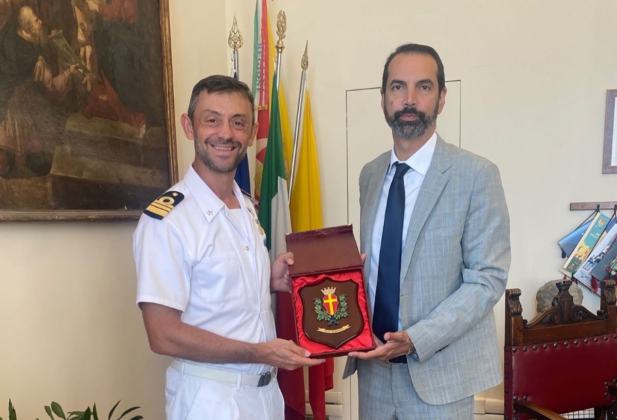 Il comandante di nave Palinuro in visita di cortesia a Palazzo Zanca: “Grande onore”