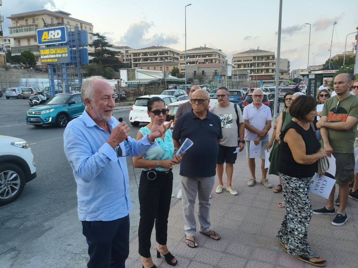 Pistunina, a 30 giorni dal crollo il sit-in per ricordare le vittime